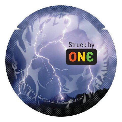 Презерватив ONE Color Sensations Struck by ONE, 1 шт, лавандово-сиреневый, гладкий, со смазкой SX0769 фото